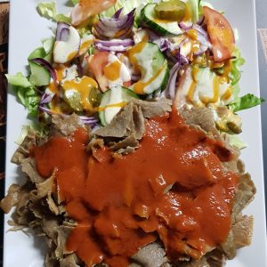 KANAKEBAB SALAATILLA